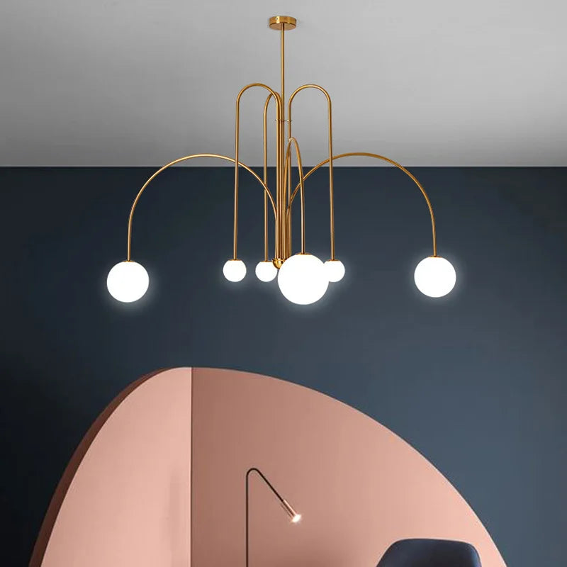 Enfilade, détail d'un globe en verre dépoli