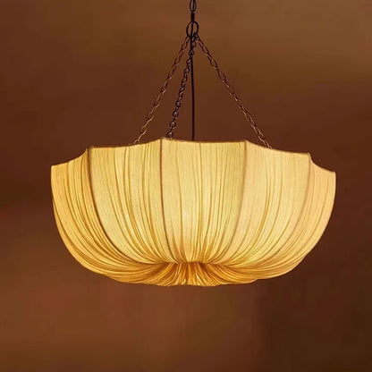Nuée, détail des plis du textile