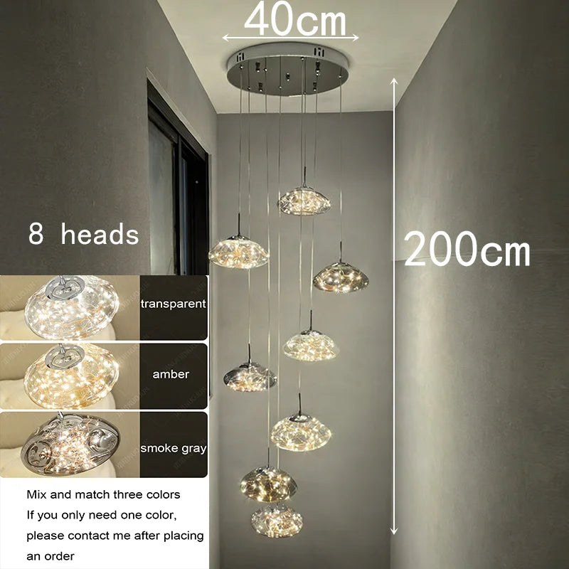 Cascade, éclats de lumière sur le mur