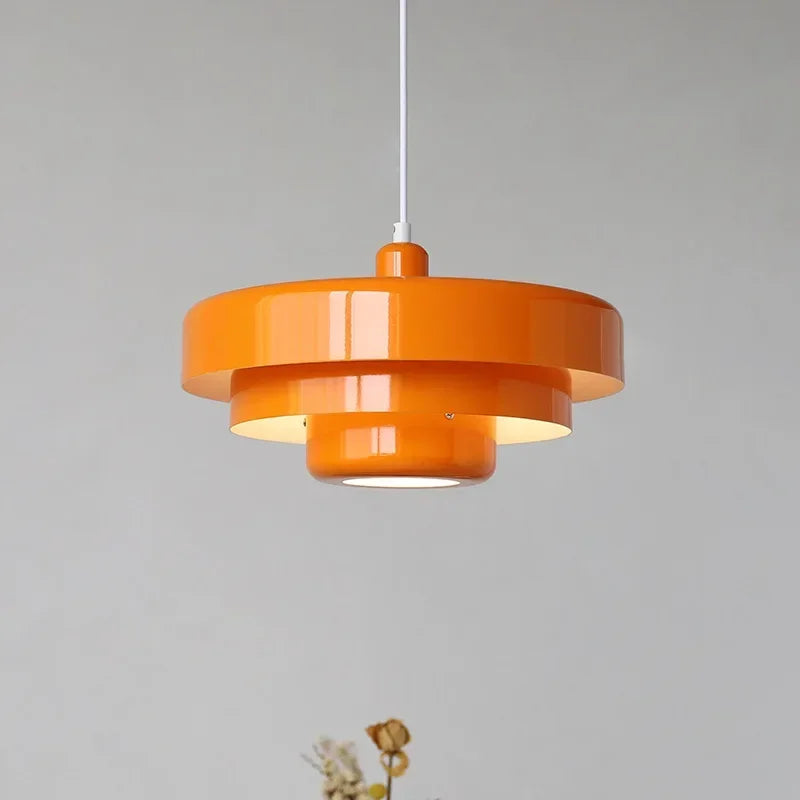 Pigment, suspension en métal laqué orange, vue d'ensemble